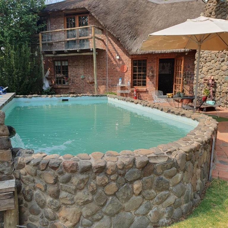 6 Bedroom Property for Sale in Ladybrand Free State